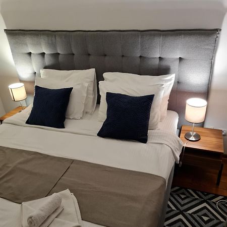 Apartman Esperanza วรินรัชกา บานยา ภายนอก รูปภาพ